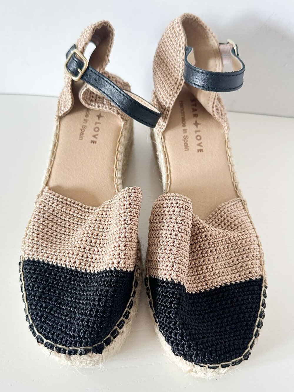 NWOB Star Love Black and Tan Espadrilles Size 8